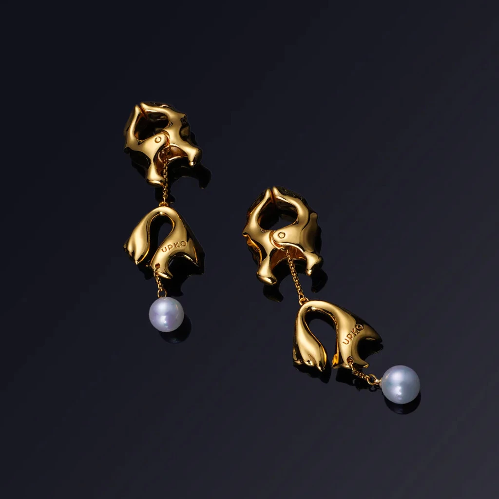 Moist Eyes Pearl Nipple Clamps - Image 3