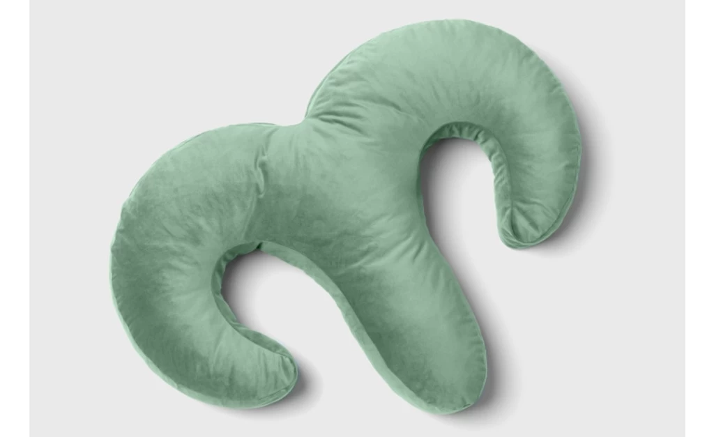 Liberator Arie Toy Mount Spooning Pillow For Couples - Image 2