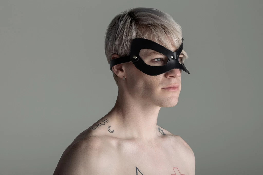 Verona Cat Eye Mask By Liberator Leather - Image 8