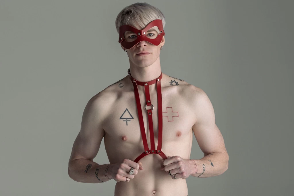 Verona Cat Eye Mask By Liberator Leather